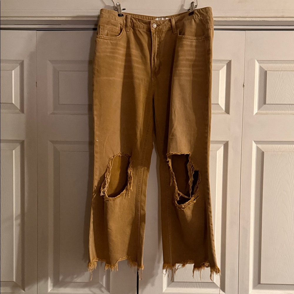 Stylish Distressed Tan Cropped Jeans